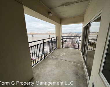 1 Riverpointe Plaza, Apt.811 - Photo Thumbnail 4