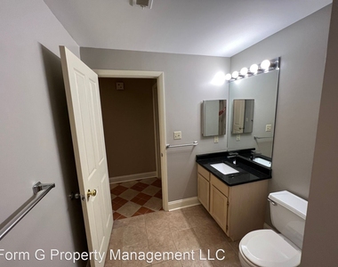 1 Riverpointe Plaza, Apt.811 - Photo Thumbnail 17