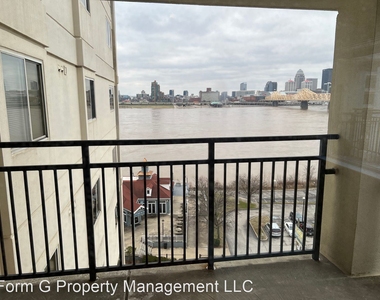 1 Riverpointe Plaza, Apt.811 - Photo Thumbnail 5