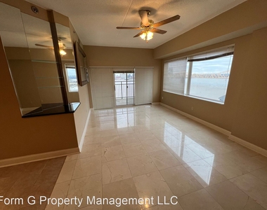 1 Riverpointe Plaza, Apt.811 - Photo Thumbnail 7