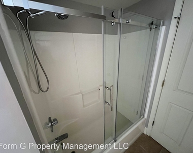 1 Riverpointe Plaza, Apt.811 - Photo Thumbnail 24