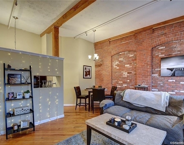 222 Williams Street East - Photo Thumbnail 1