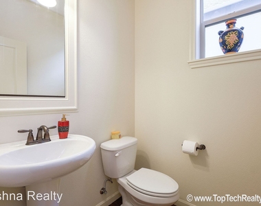 16381 Nw Rossetta Street - Photo Thumbnail 18