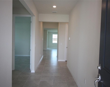 10645 Sw Morning Glory Drive - Photo Thumbnail 4