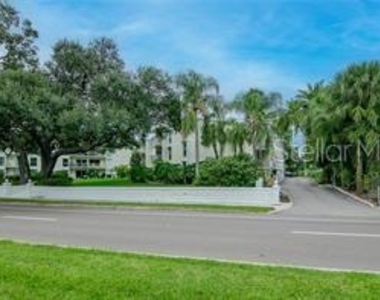 3325 Bayshore Boulevard - Photo Thumbnail 16