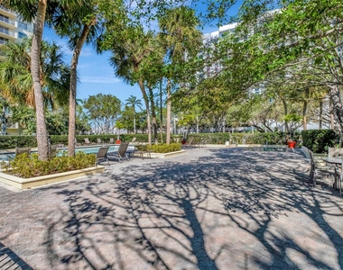 11111 Biscayne Blvd - Photo Thumbnail 29