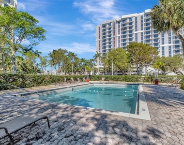 11111 Biscayne Blvd - Photo Thumbnail 28