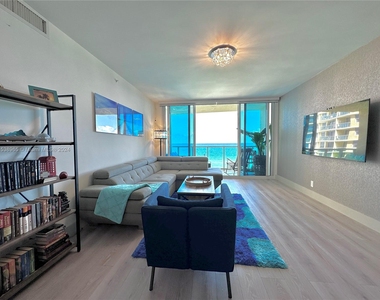 2501 S Ocean Dr - Photo Thumbnail 3