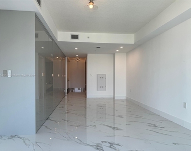 330 Sunny Isles Blvd - Photo Thumbnail 14