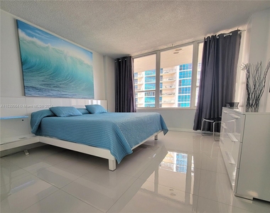 3505 S Ocean Dr - Photo Thumbnail 11