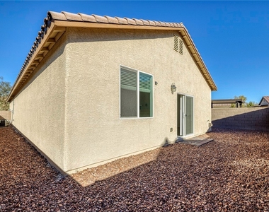 6306 Amber Sunrise Street - Photo Thumbnail 13