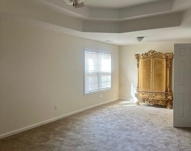 1470 Highland Oaks Way - Photo Thumbnail 11