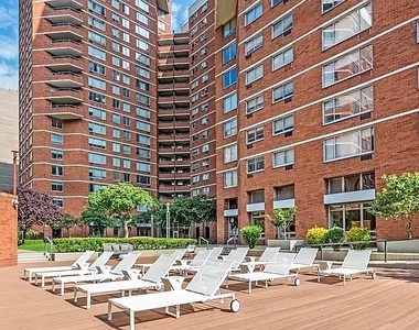 490 2nd Ave - Photo Thumbnail 2