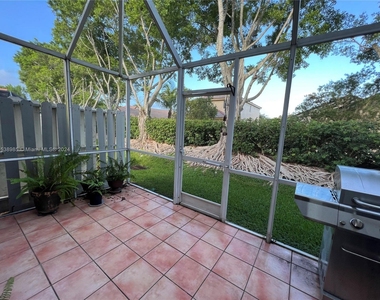 870 Sorrento Dr - Photo Thumbnail 17