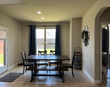 3445 Palm Lake Drive - Photo Thumbnail 17