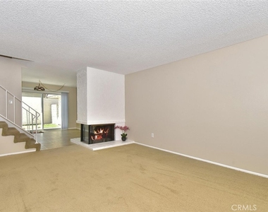 6915 Kent Way - Photo Thumbnail 8