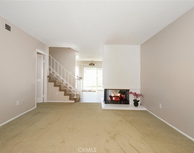 6915 Kent Way - Photo Thumbnail 9