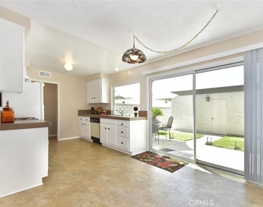 6915 Kent Way - Photo Thumbnail 20