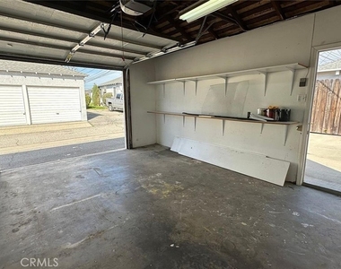 2571 N Brighton Street - Photo Thumbnail 13