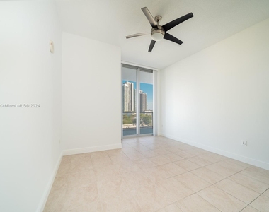 3470 E Coast Ave - Photo Thumbnail 6