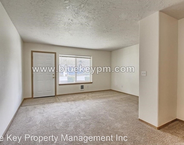 339 Ne 133rd Avenue - Photo Thumbnail 1