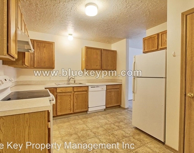 339 Ne 133rd Avenue - Photo Thumbnail 4