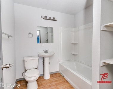 3732 Nw 23rd Street - Photo Thumbnail 9