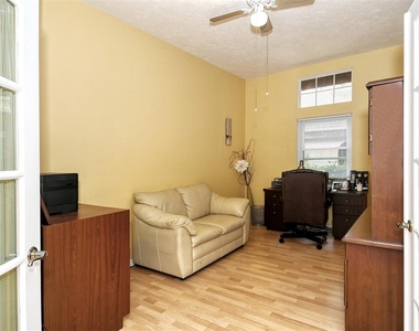 4748 Tivoli Avenue - Photo Thumbnail 16