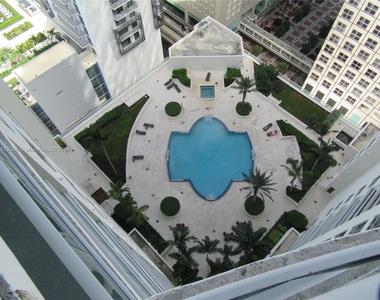 300 S Biscayne Blvd - Photo Thumbnail 19