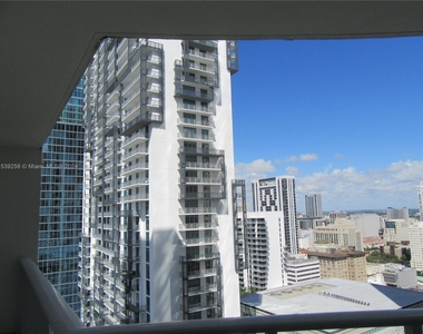 300 S Biscayne Blvd - Photo Thumbnail 25