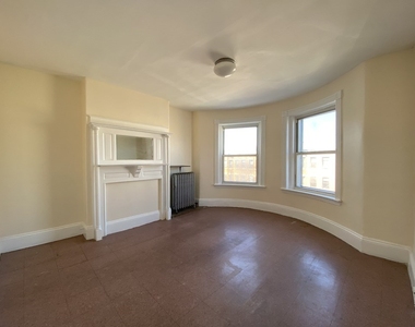 884 Huntington Ave - Photo Thumbnail 7