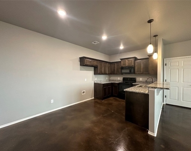 7525 Redbud Street - Photo Thumbnail 6