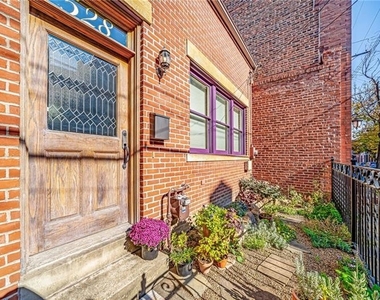 528 Avery Street - Photo Thumbnail 1