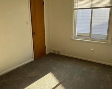 18090 Northlawn Street - Photo Thumbnail 7