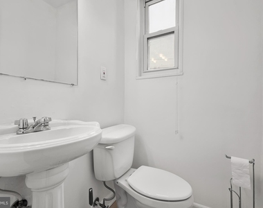 664 Nicholson Street Ne - Photo Thumbnail 10