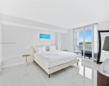 10275 Collins Ave - Photo Thumbnail 19