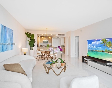 10275 Collins Ave - Photo Thumbnail 17