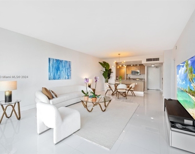 10275 Collins Ave - Photo Thumbnail 18