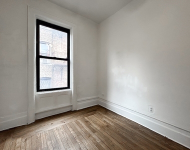 3139 Broadway - Photo Thumbnail 4