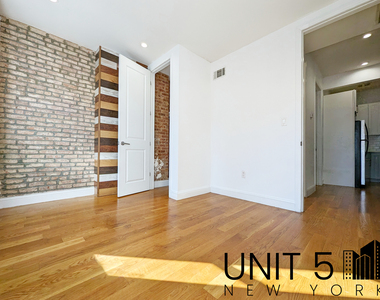 35 Furman Avenue - Photo Thumbnail 5