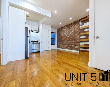 35 Furman Avenue - Photo Thumbnail 0