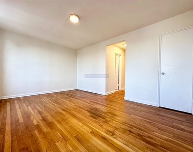 2940 East 196th Street - Photo Thumbnail 1