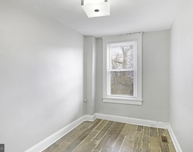 3219 Lyndale Ave - Photo Thumbnail 14