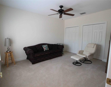 8422 Miramar Way - Photo Thumbnail 15