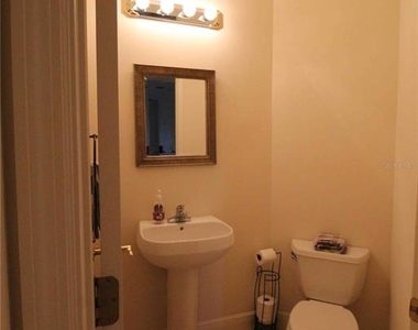 8422 Miramar Way - Photo Thumbnail 6