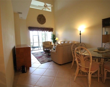 8422 Miramar Way - Photo Thumbnail 5