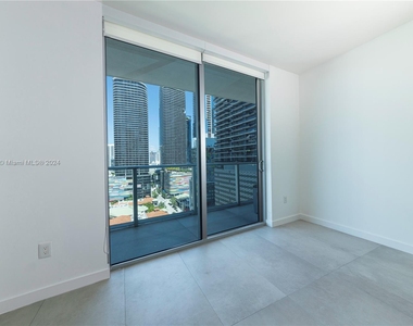 1100 S Miami Ave - Photo Thumbnail 11