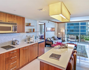 6801 Collins Ave - Photo Thumbnail 5