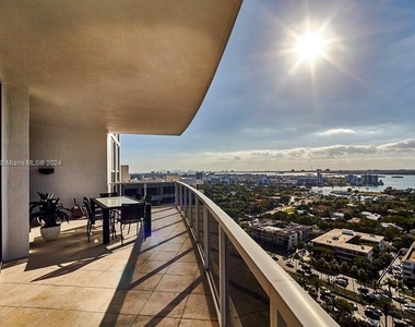 10225 Collins Ave - Photo Thumbnail 24