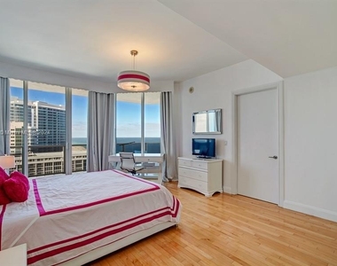 10225 Collins Ave - Photo Thumbnail 19